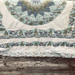 Vintage quilte bedspread geometric green cream queen size